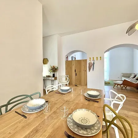 Apartment Renove Au Centre D'ajaccio, 3 Chambres, Clim, Proche Plage Et Commerces - Fr-1-61-637 *